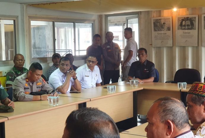 Masyarakat Darul Imarah dan Peukan Bada Tolak Penempatan Pengungsi Rohingya di Asrama PMI Ajuen Jeumpet