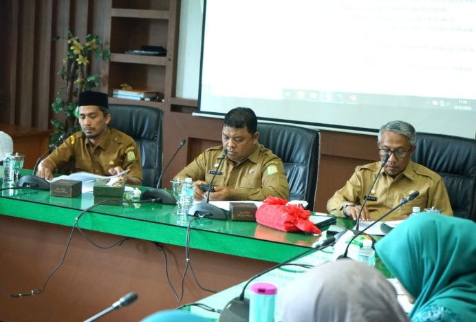 Sekda Aceh Besar Pimpinan Rapat Rancangan Perbup Tentang Pengguna Dana Desa 2024