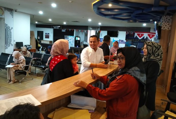 Bagian Perayaan HBI, Kanim Banda Aceh Beri Pelayanan Paspor Simpatik