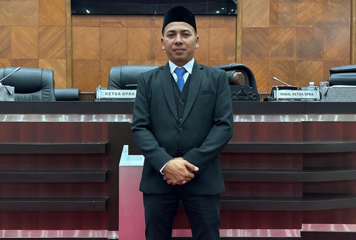 Eddi Shadiqin Dilantik Jadi Anggota DPR Aceh