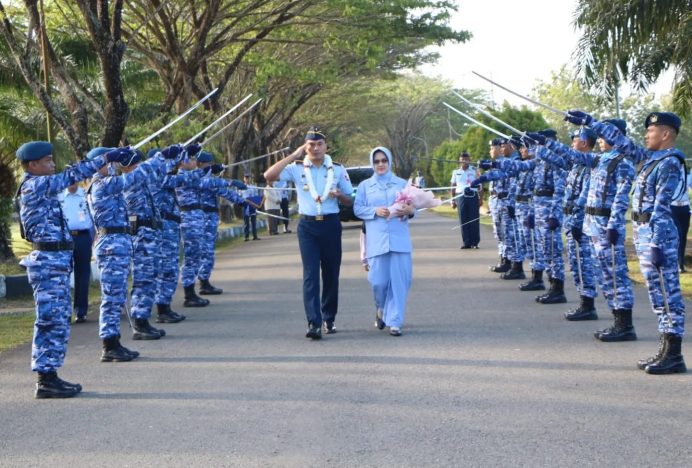 Passing In Parade Tradisi Sambut Komandan Baru Lanud SIM