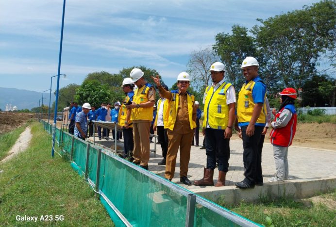 Pj Wali Kota Banda Aceh Tinjau Proyek Rehabilitasi Bendungan Karet