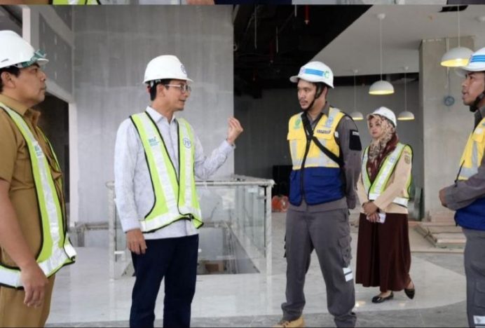 Komisi III DPRK Banda Aceh Tinjau Pembangunan Gedung Landmark BSI Aceh