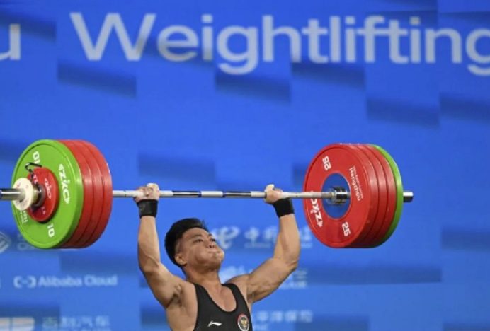 Rahmat Erwin Abdullah Bersiap Hadapi Kejuaraan Angkat Besi Dunia setelah Raih Sukses di Asia