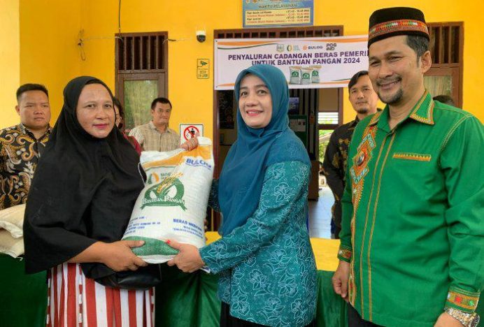 Pemkab Agara Salurkan Cadangan Beras Pemerintah untuk Bantuan Pangan 2024