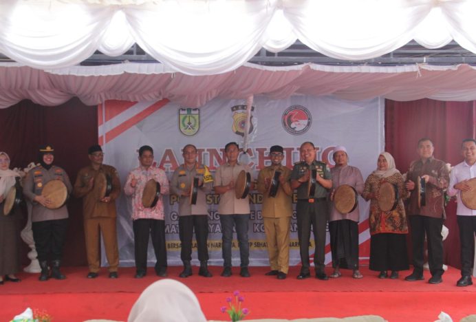 Kasdim 0101/KBA Hadiri Launching Kampung Bebas Narkoba