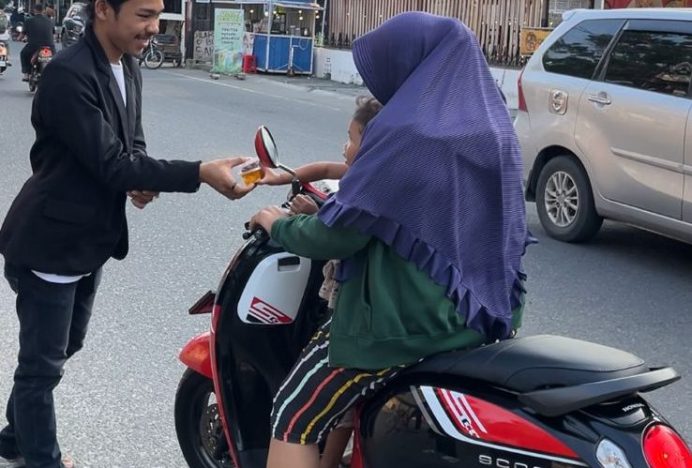 FDM Berbagi Sambil Berdakwah