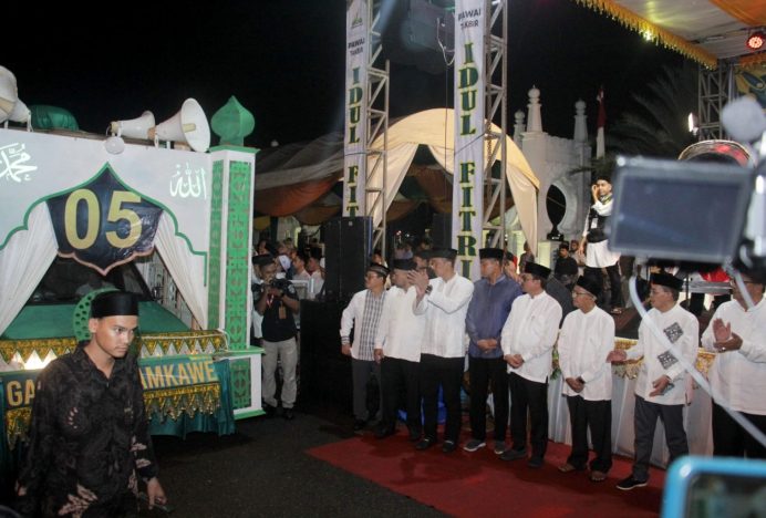 Dandim 0101/KBA Hadiri Pelepasan Pawai Takbir Keliling Malam Idul Fitri 1445 H