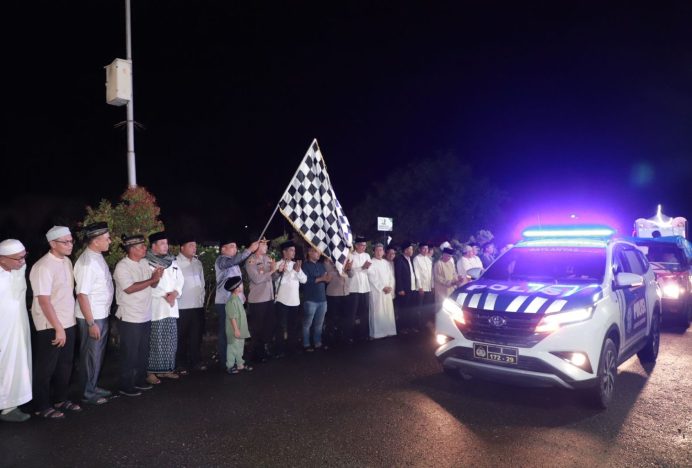 Pj Bupati Aceh Besar dan Forkopimda Lepas Pawai Takbir Keliling di Kota Jantho