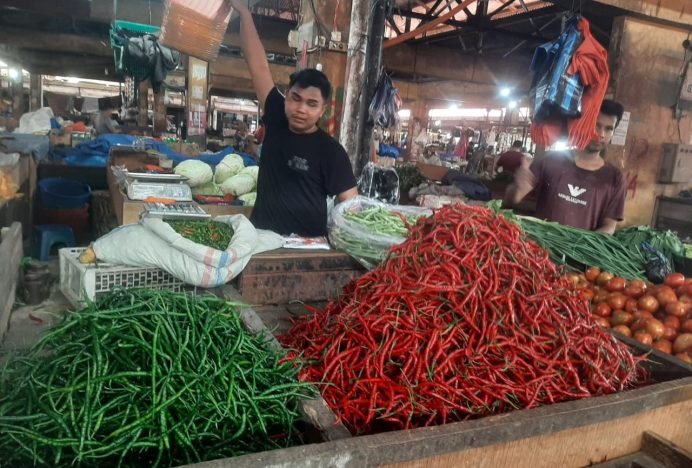 Pasca Idul Fitri, Harga Cabai di Pasar Induk Lambaro Turun Jadi Rp 40 Ribu/ Kg