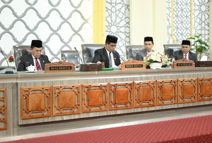 DPRK GelarParipurna Penyampaian Rekomendasi LKPJ Wali Kota Banda Aceh TA 2023