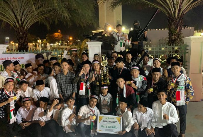 Ikatan Remaja Mesjid At Taqwa Lampupok Juara Faforit Pawai Takbiran