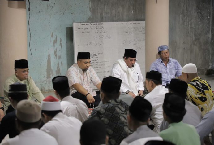 Pj Bupati Muhammad Iswanto Pimpin Rombongan Balee Beut Meuligoe Doakan Waled Husaini