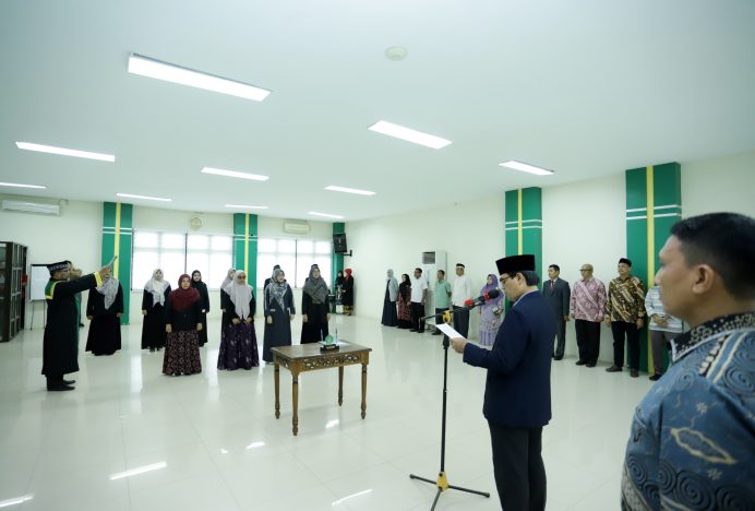 Lantik 10 Pejabat Baru, Rektor UIN Ar-Raniry Ingatkan Peran Penting Pelayanan Prodi