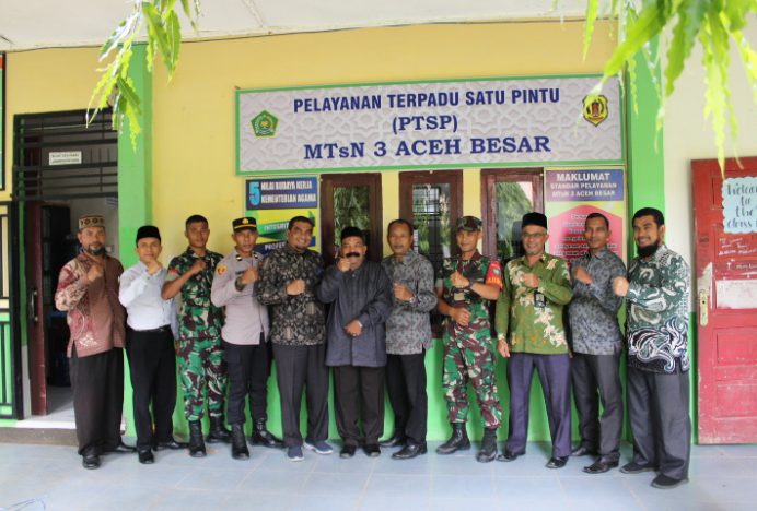 Inovasi di MTsN Lhoknga, Kemenag Aceh Besar Launching Zona Integritas, PTSP dan Pojok Baca