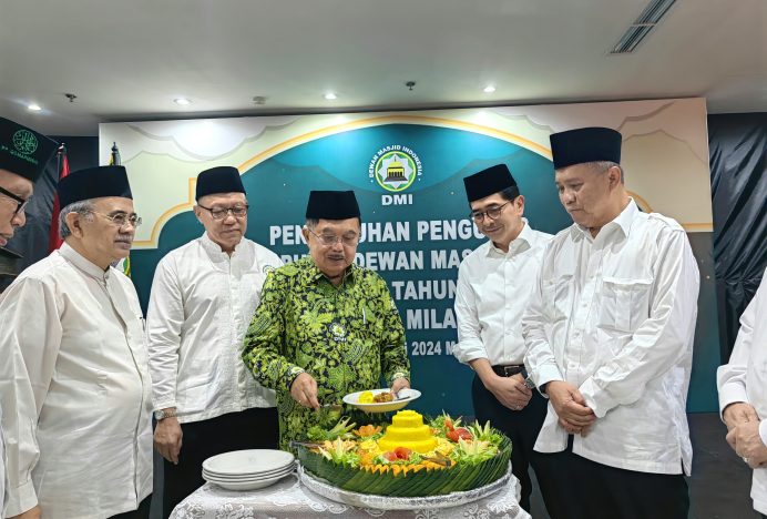 Kukuhkan Pengurus Baru DMI Periode 2024-2029,JK dorong Program Masjid Hijau di Maksimalkan