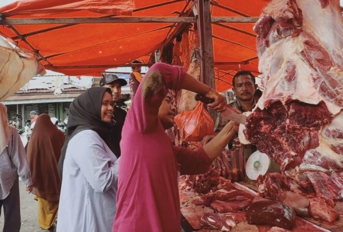 Pj Ketua TP PKK Aceh Kunjungi Pasar Banda Aceh dan Aceh Besar