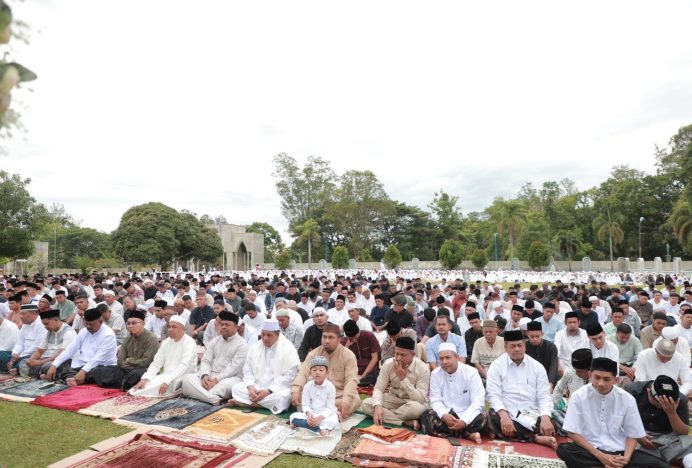 Pemkab Aceh Besar Gelar Shalat Idul Adha Di Halaman Masjid Agung Al-Munawwarah