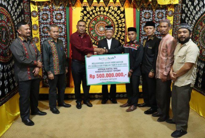 Pemkab Aceh Tengah Terima Zakat Bank Aceh Syariah