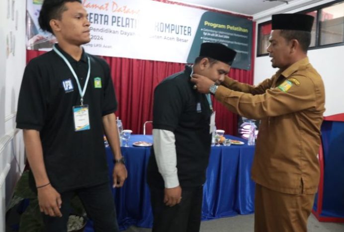 Kadisdik Dayah Aceh Besar Buka Pelatihan Komputer Khusus Santri Dayah