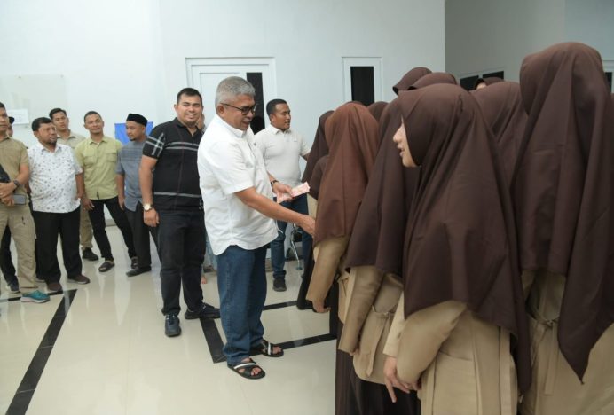 Pj Gubernur Aceh Silaturrahmi ke Dayah Ruhul Qur’ani dan Dayah BUDI Lamno