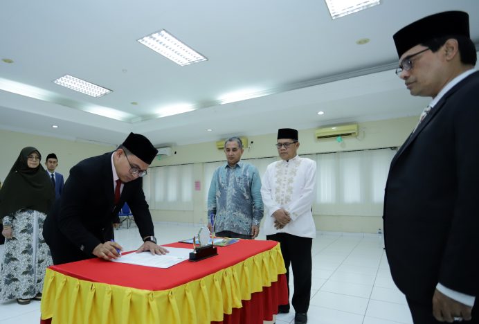 Rektor UIN Ar-Raniry Lantik 10 Dosen dengan Tugas Tambahan
