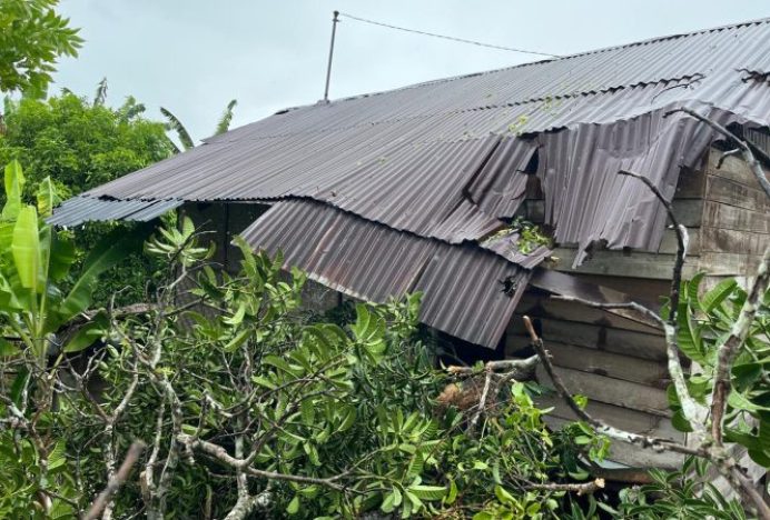 Dinsos Aceh Besar Salurkan Bantuan Masa Panik