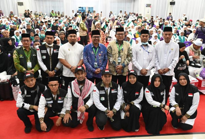 Pj Bupati Muhammad Iswanto Sambut Kepulangan 342 Jamaah Haji Asal Aceh Besar