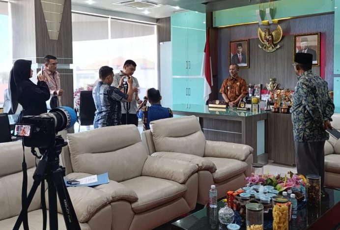 Pj Wali Kota Ade Surya Terus Komit Tingkatkan Keterbukaan Infomasi Publik di Banda Aceh