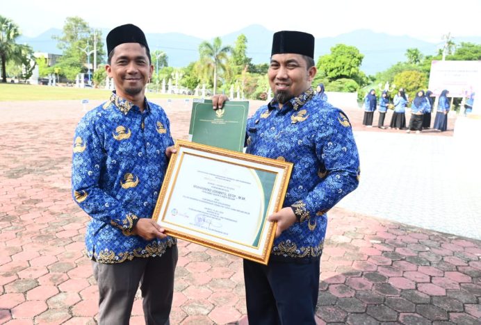 Pj Bupati Aceh Besar Iswanto Raih Penghargaan Menteri PDTT RI