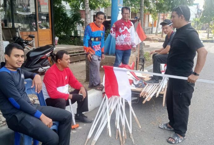 Kecamatan Meuraxa Pasang Bendera Merah Putih dan Umbul-Umbul, Jelang Hari Kemerdekaan