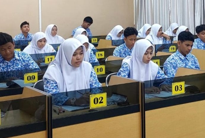 329 Siswa MAN 1 Banda Aceh Ikuti Tes TOEFL