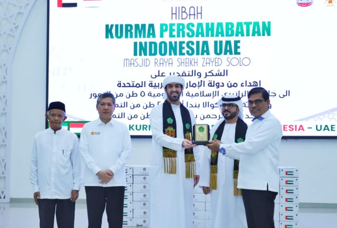 UIN Ar-Raniry Terima Bantuan 5 Ton Kurma dari UEA