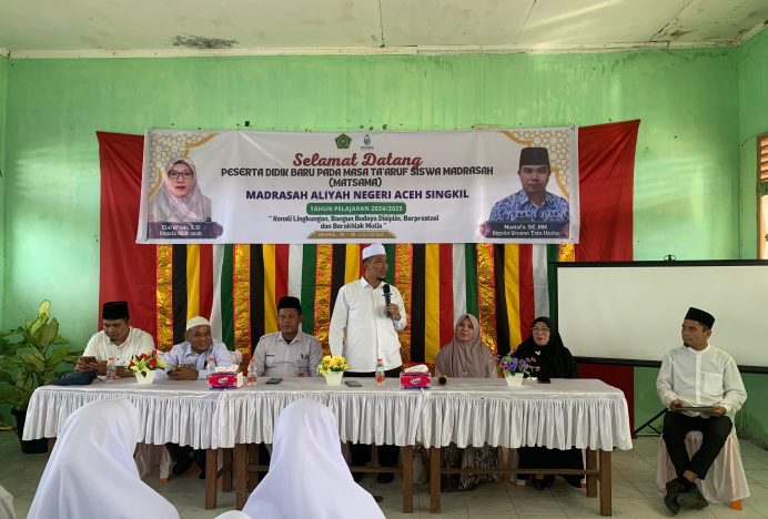 Kepala Kankemenag Aceh Singkil Buka Secara Resmi Kegiatan Masa Ta’aruf Siswa Madrasah Secara Serentak Tahun Ajaran 2024-2025
