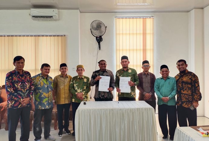 Menampakkan Cahaya Ilahi di Muka Bumi: Pembinaan Penyuluh Agama Aceh Besar