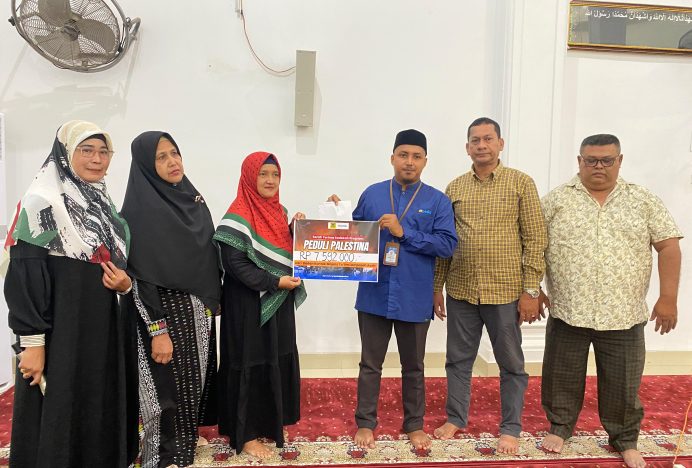 BKMT Lampaseh Aceh Serahkan Donasi Palestina Melalui DT Peduli