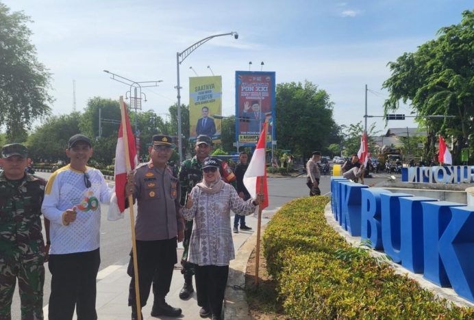Kecamatan Kuta Alam Banda Aceh Mulai Pasang Bendera Merah Putih