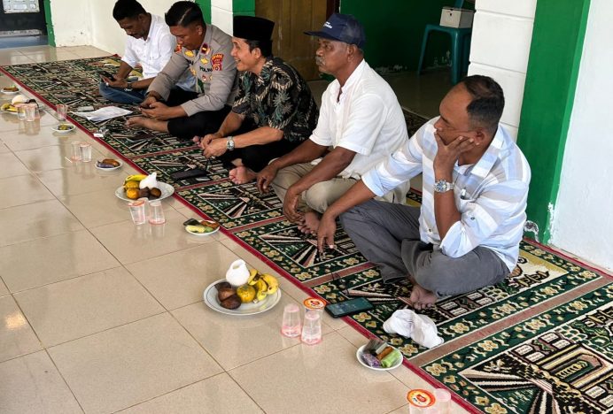 Forkopimcam Lhoknga Gelar Pertemuan dengan Pengelola Pantai dan Pedagang Kuliner Lampuuk