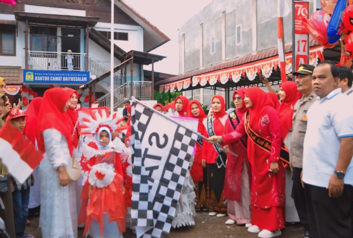 Bunda PAUD Aceh Besar Lepas 416 Peserta Karnaval di Baitussalam