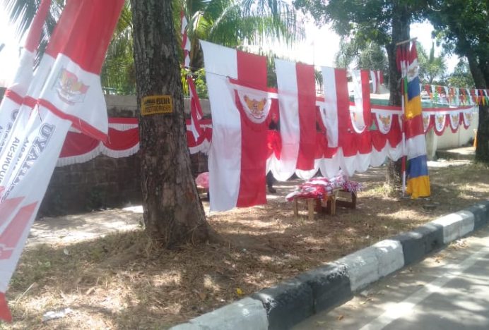 Penjualan Bendera Merah Putih di Banda Aceh Menurun