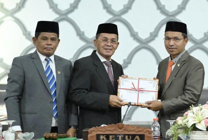 DPRK Banda Aceh Gelar Paripurna Penyampaian Penjelasan dan Penyerahan R-KUA PPAS APBK Tahun 2024