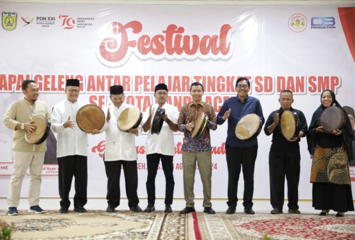 Buka Festival Rapai Geleng Antar Pelajar, Farid Nyak Umar Ajak Generasi Cintai Tradisi Lewat Seni