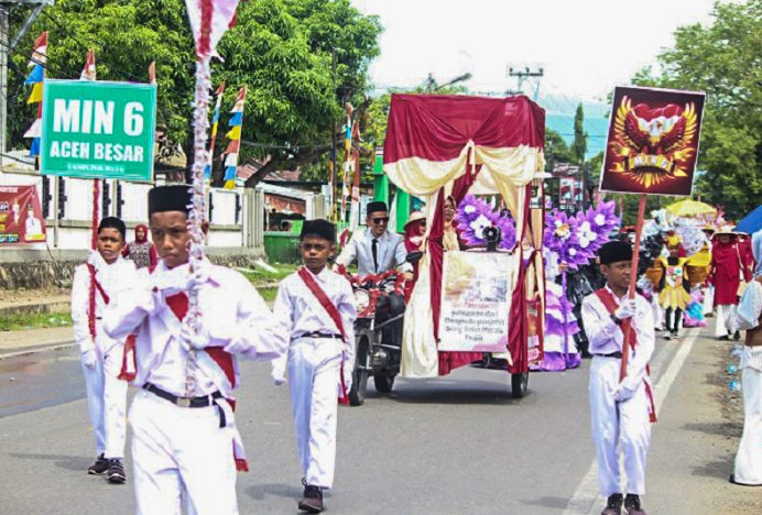 Pawai Karnaval Kecamatan Indrapuri Meriah