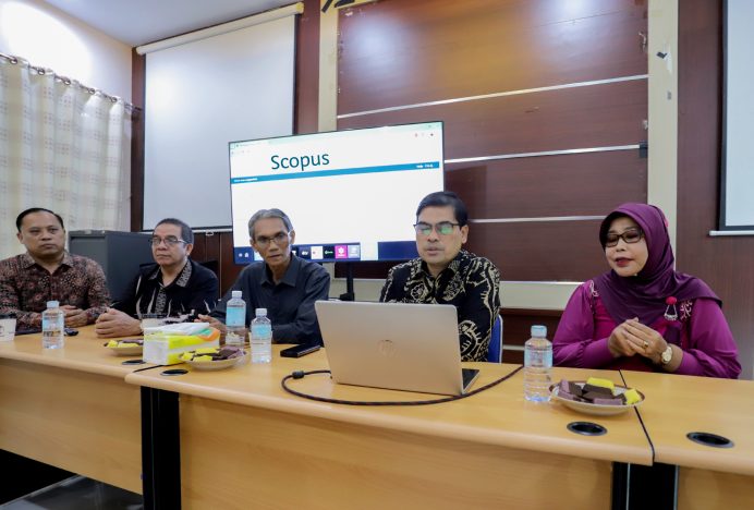 Rektor UIN Ar-Raniry Submit Tiga Jurnal Ilmiah ke Scopus
