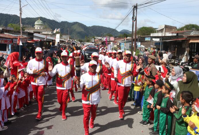 Meriah Sambutan Kedatangan Api PON XXI di Bener Meriah