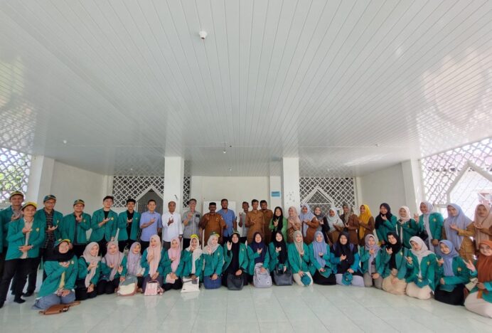 Tim USK Latih UMKM Deah Raya Produksi Parfum Non-Alkohol