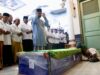 Pj Gubernur Safrizal Ikut Shalati Jenazah Tu Sop Bersama Ribuan Masyarakat di Masjid Raya Baiturrahman