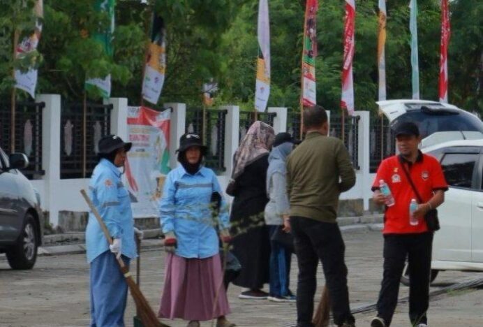 Pj Bupati Aceh Barat Apresiasi Petugas Kebersihan di Venue PON XXI