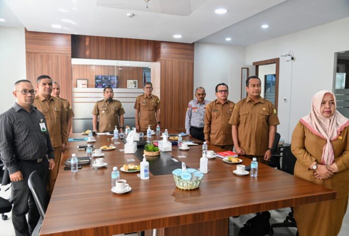 Pj Bupati Aceh Besar Bersama Kepala OPD Ikuti Zoom Meeting Rakornas P2DD Tahun 2024