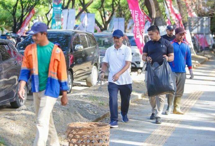 H-3 Pembukaan PON XXI, ASN Pemko Banda Aceh Bersih-Bersih Komplek SHB